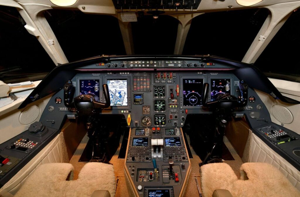 Dassault-Falcon-2000EX-6 Dassault Falcon 2000EX 6