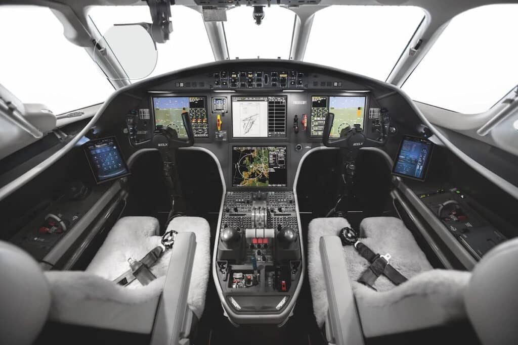 Dassault-Falcon-900LX-10 Dassault Falcon 900LX 10