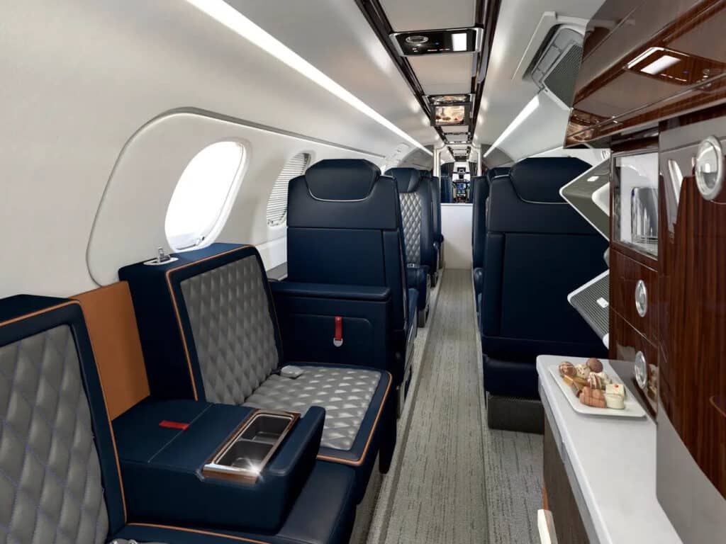 Embraer-Phenom-300E-10 Embraer Phenom 300E 10
