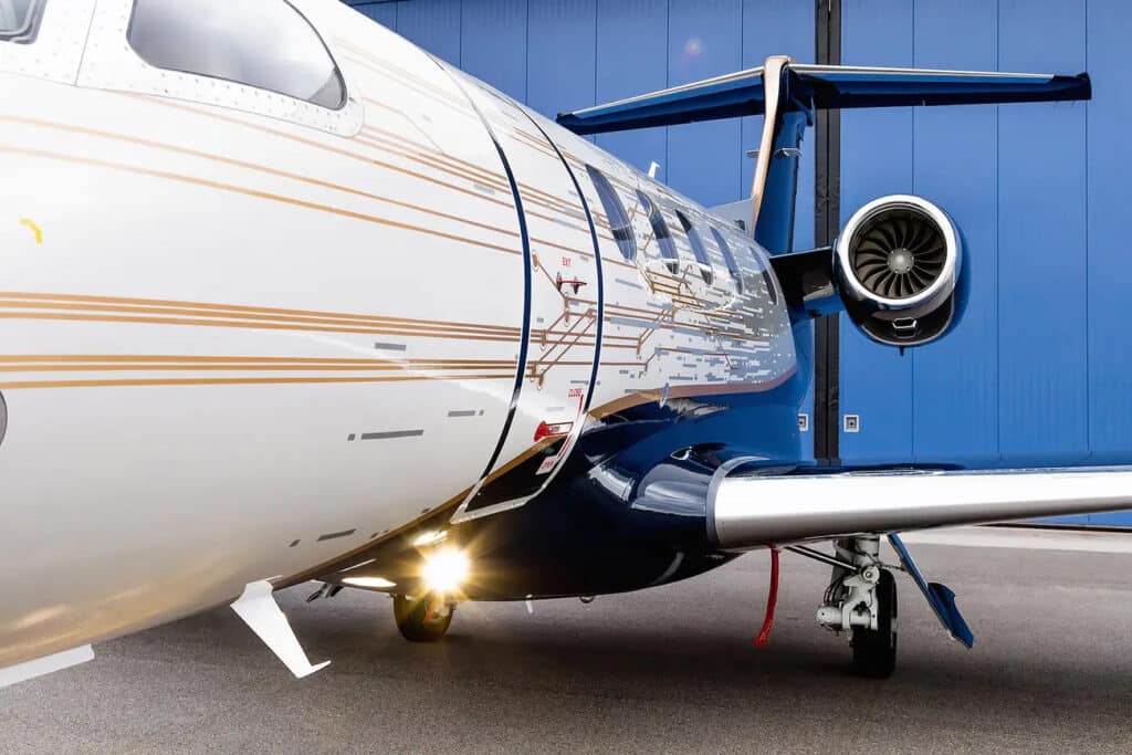 Embraer-Phenom-300E-2 Embraer Phenom 300E 2